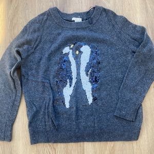 Gourgeus and chic sweater!